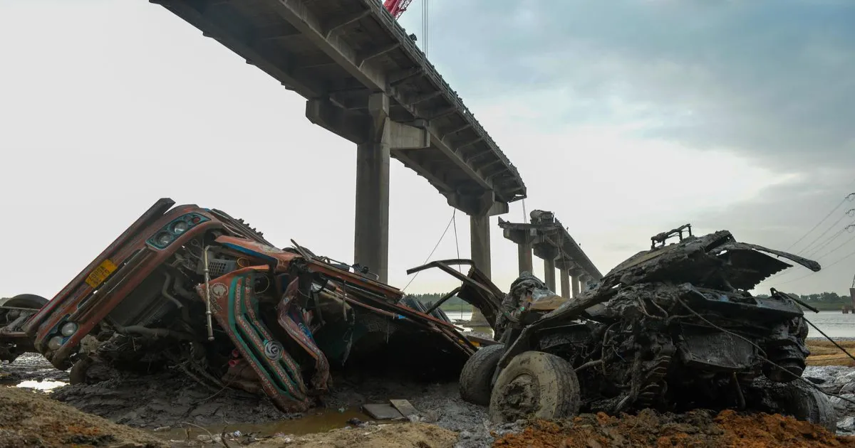gujarat-collapsing-bridges-tragedy