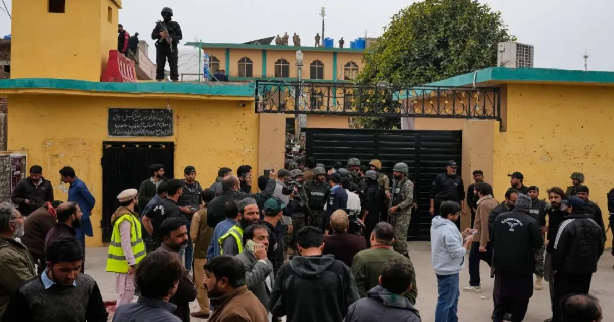 इस्लामाबाद में शिया दरगाह पर आत्मघाती हमला, 70 से अधिक लोगों की मौत