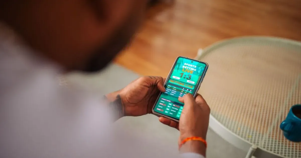 अवैध सट्टेबाजी पर सरकार का कड़ा प्रहार, 300 वेबसाइट और ऐप्स ब्लॉक