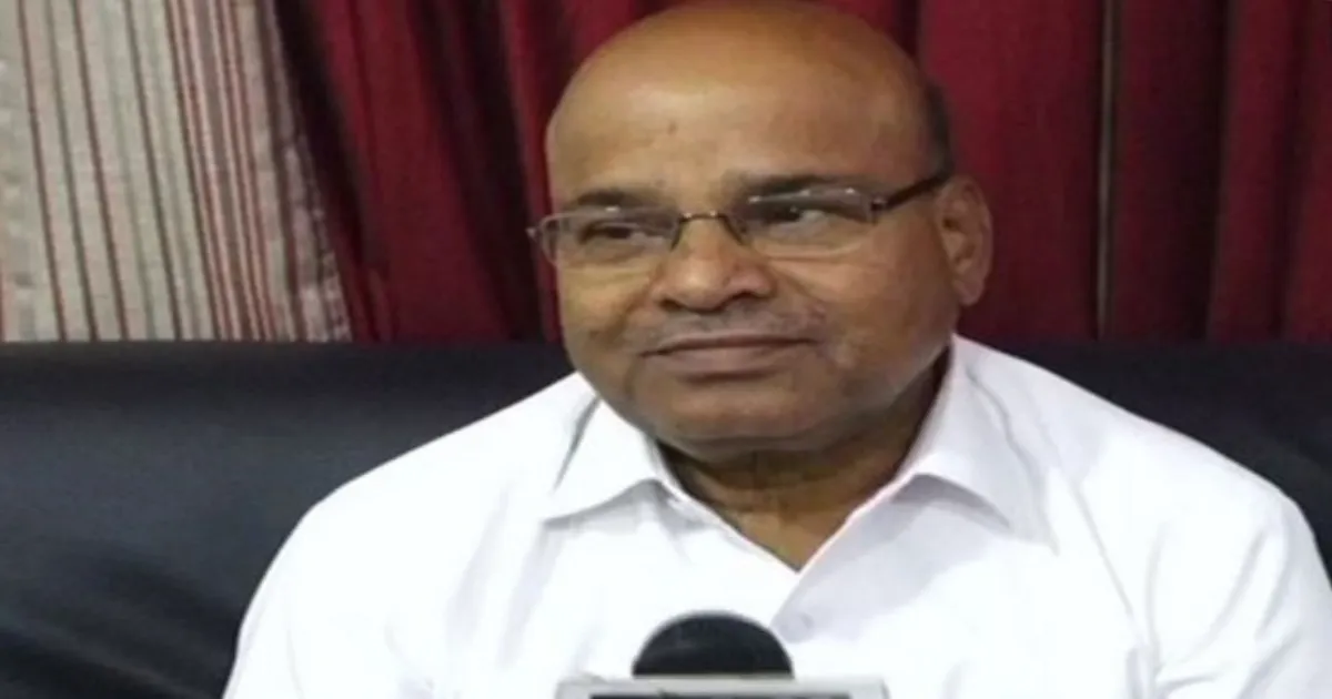 कर्नाटक में सत्ता परिवर्तन के बीच राज्यपाल थावर चंद गहलोत नागदा रवाना, पत्नी की तबीयत खराब