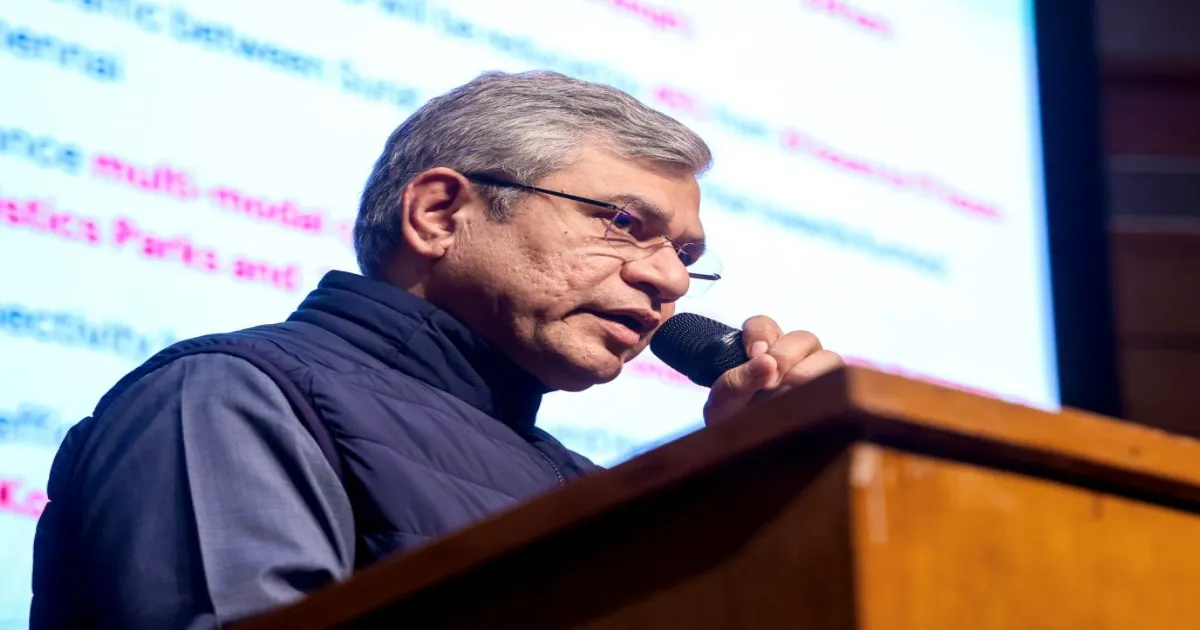 अश्विनी वैष्णव ने कहा: 'डीपफेक्स के लिए 30 से अधिक देशों से तकनीकी और कानूनी समाधान पर बातचीत जारी'