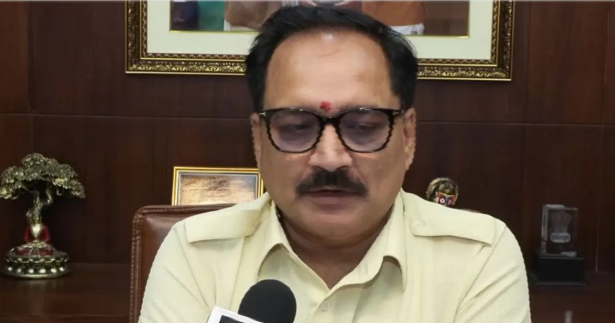 अरविंद केजरीवाल पर बीजेपी का हमला, वीरेंद्र सचदेवा बोले—ध्यान भटकाने की कोशिश