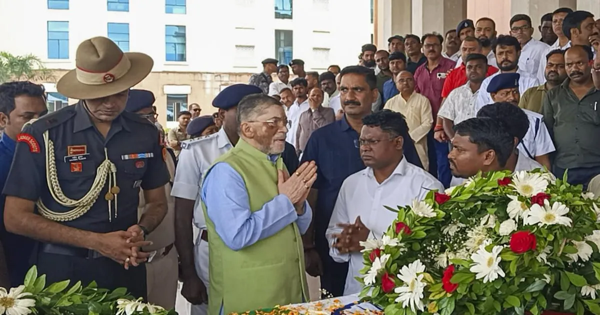 झारखंड के राज्यपाल संतोष कुमार गंगवार और विधायकों ने शिक्षा मंत्री रामदास सोरेन को दी श्रद्धांजलि