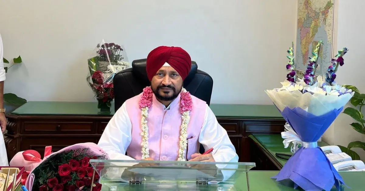 पंजाब कांग्रेस में फेरबदल के बाद बढ़ी अंदरूनी खींचतान, चरणजीत सिंह चन्नी नाराज़ बताए जा रहे