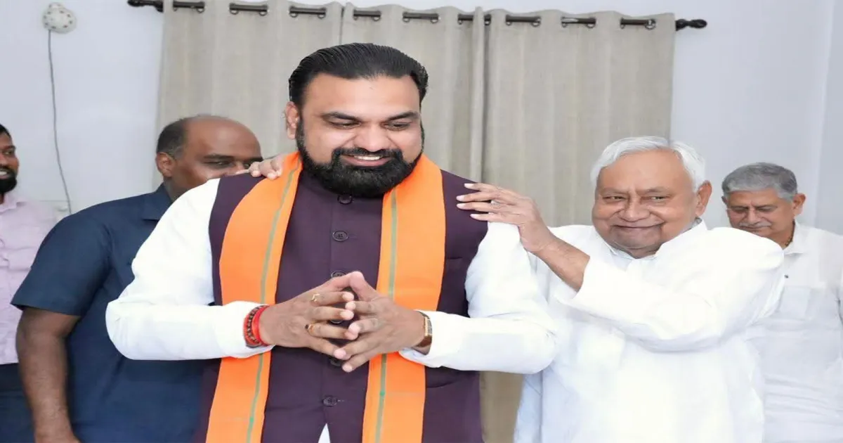 बिहार: विधानसभा सत्र से पहले मुख्यमंत्री सम्राट चौधरी ने नीतीश कुमार से की मुलाकात