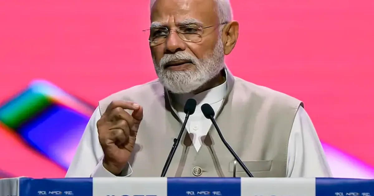 पीएम मोदी के 25 साल के कार्यकाल पर बीजेपी का महीने भर का सेवा संकल्प अभियान