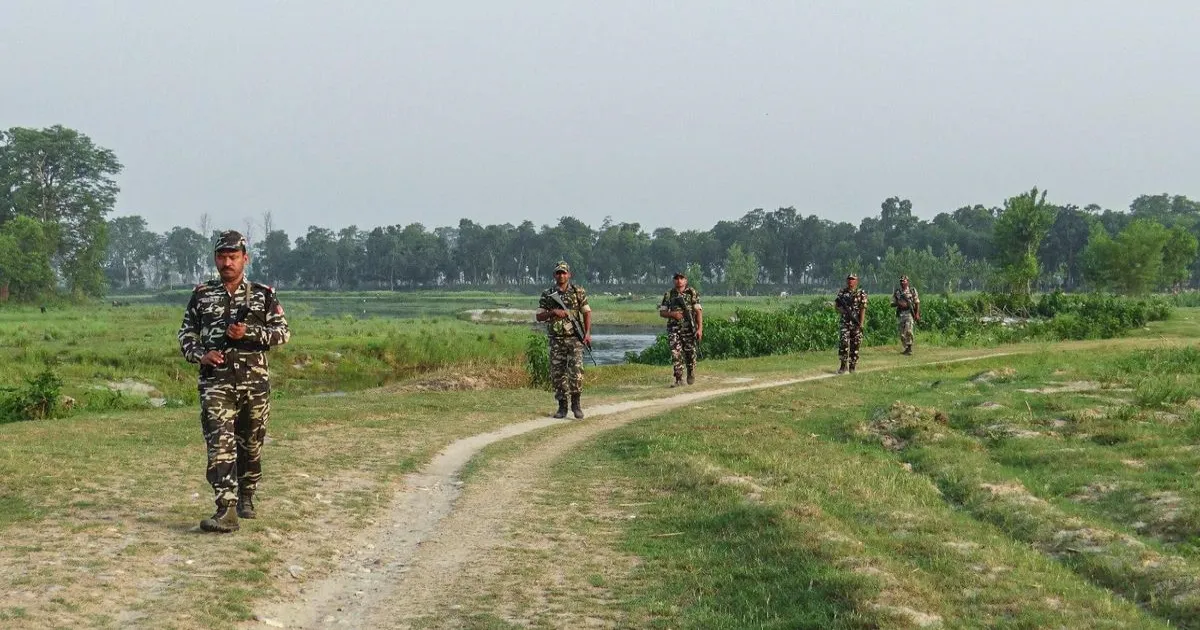 canadian-held-fake-immigration-stamp