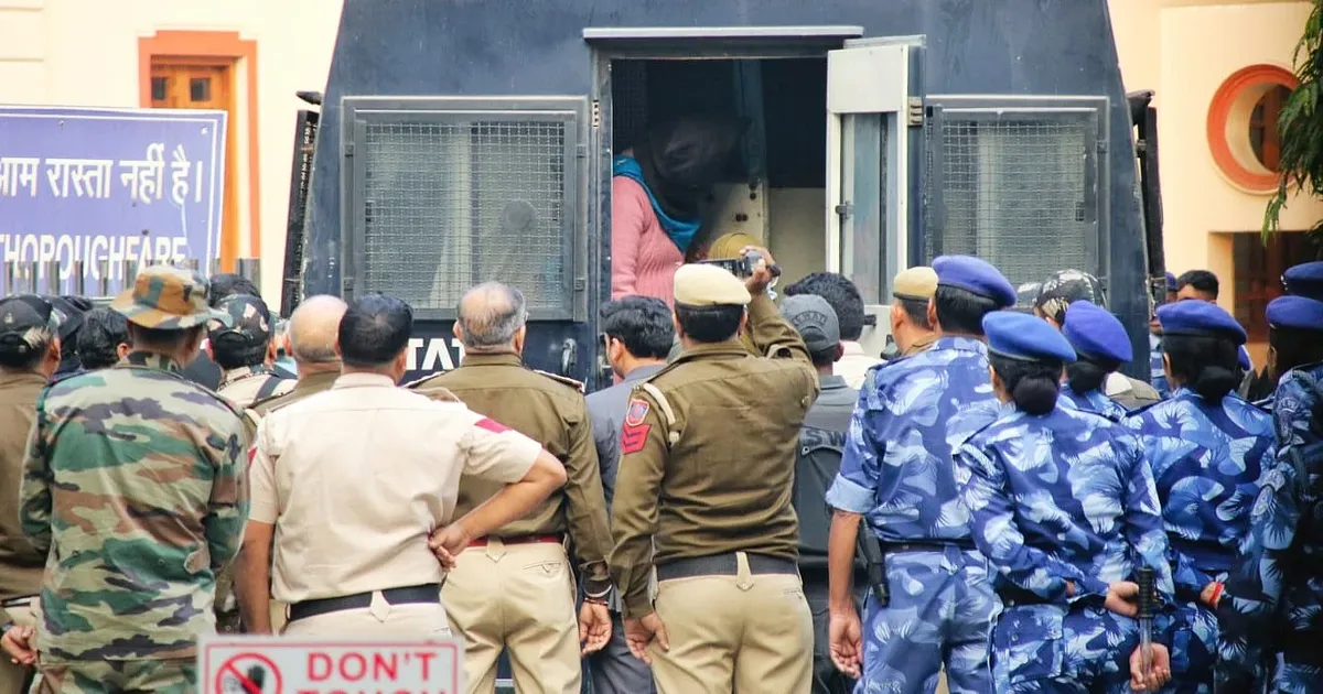 लाल किला ब्लास्ट केस: दिल्ली कोर्ट ने तीन डॉक्टरों और मौलवी की NIA हिरासत चार दिन बढ़ाई