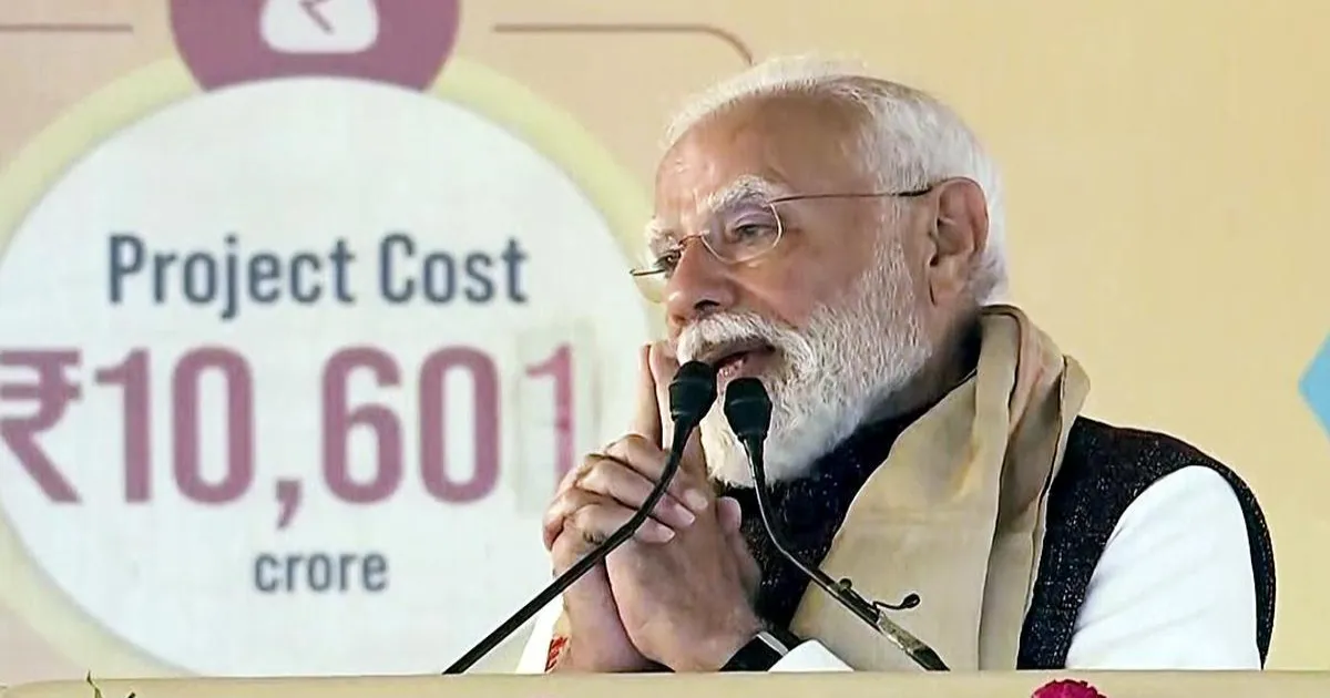 असम में अवैध बांग्लादेशी प्रवासियों को बसाया कांग्रेस ने: पीएम मोदी