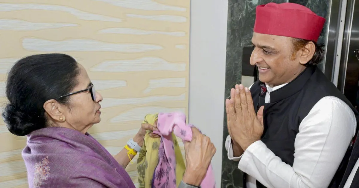 राष्ट्रीय स्तर पर बीजेपी का डटकर सामना कर रहीं ममता बनर्जी: अखिलेश यादव