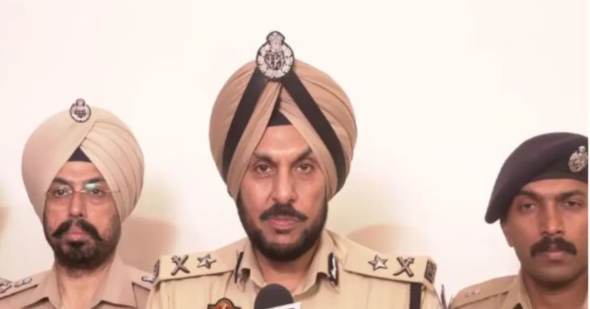 अमृतसर में पंजाब पुलिस ने सीमा पार हथियार तस्करी गिरोह का भंडाफोड़ किया, 5 आरोपी गिरफ्तार