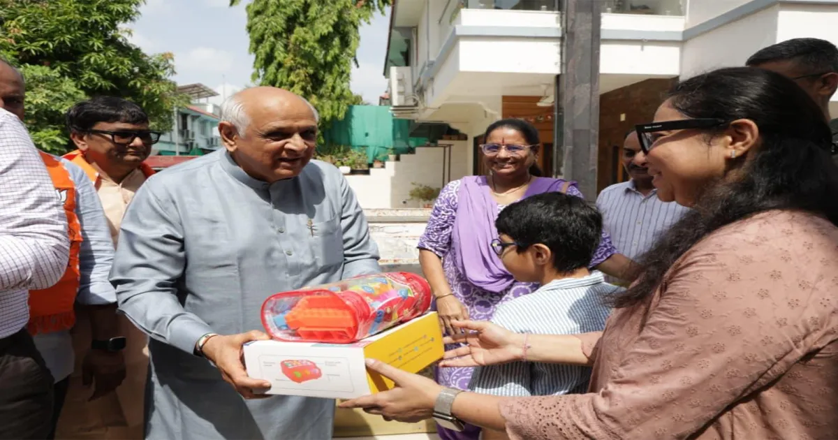 अहमदाबाद में लेट किड्स प्ले, लेट किड्स ब्लूम अभियान में शामिल हुए गुजरात के मुख्यमंत्री भूपेंद्र पटेल, बच्चों के सर्वांगीण विकास पर दिया जोर
