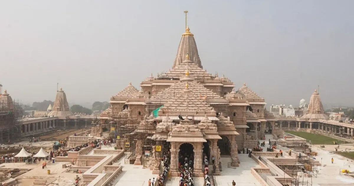 अयोध्या के कारसेवकपुरम में सुरक्षित मिली चांदी की काकभुशुण्डी प्रतिमा, विवाद पर लगा विराम
