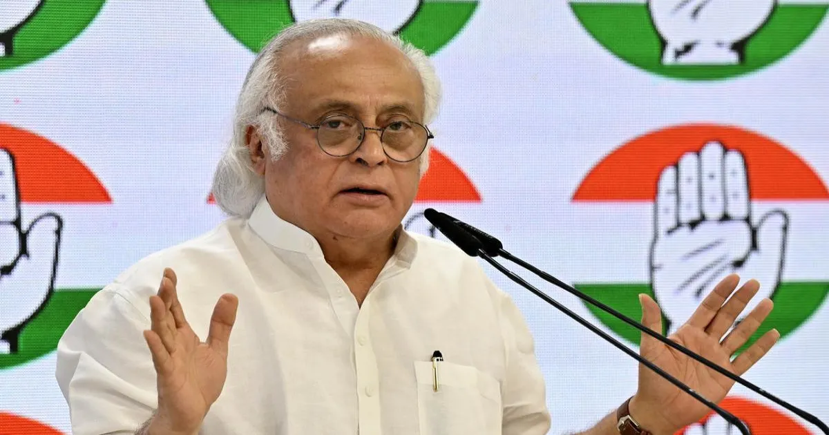 पीएम मोदी कर रहे ‘वोट रेवड़ी’ और ‘वोट चोरी’, बिहार की महिलाओं को ₹10,000 पर कांग्रेस ने हमला बोला
