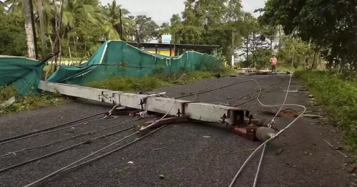 चक्रवात मोंथा से तेलंगाना में भारी बारिश, रेल सेवाएं और फसलें प्रभावित