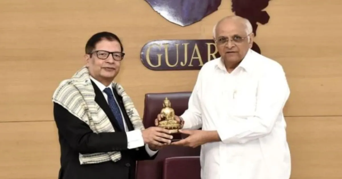 गुजरात कॉन्फिडेंशियल: नेपाल के साथ रिश्तों को मजबूती, पर्यटन व निवेश पर चर्चा