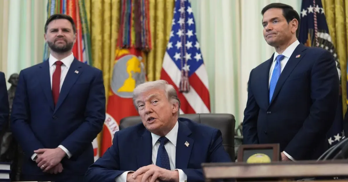 ट्रंप का बड़ा बयान: ईरान के खिलाफ परमाणु हथियार के इस्तेमाल से इनकार, नौसैनिक नाकेबंदी को बताया पूरी तरह प्रभावी