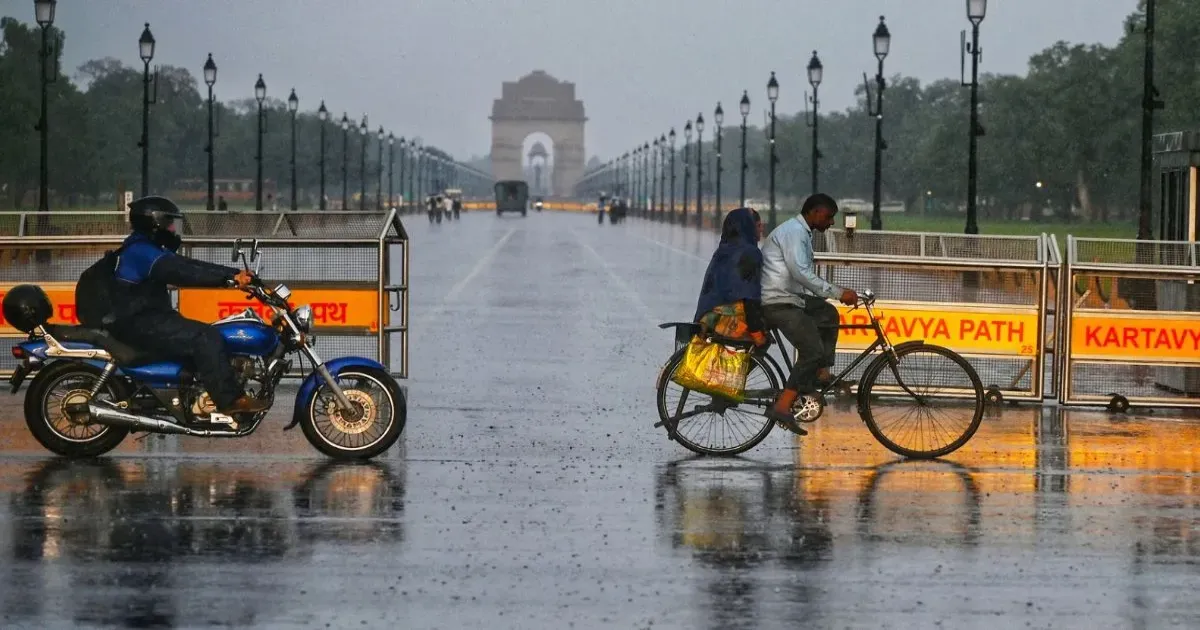 दिल्ली-एनसीआर में सुबह हुई बारिश, सोमवार तक बरसात के आसार; 25 से 27 अगस्त तक रहेगा सूखा