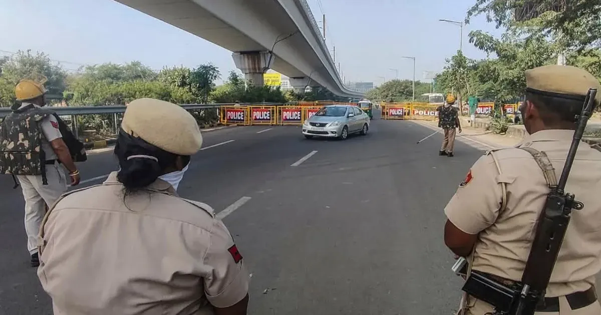 दिल्ली ट्रैफिक एडवाइजरी: 11 अक्टूबर को 30 प्रमुख स्थानों पर डायवर्जन, घर से निकलने से पहले देखें रूट