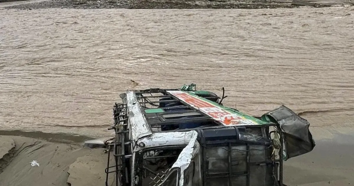 बारिश का कहर: हिमाचल और उत्तराखंड में भारी तबाही, जनजीवन अस्त-व्यस्त