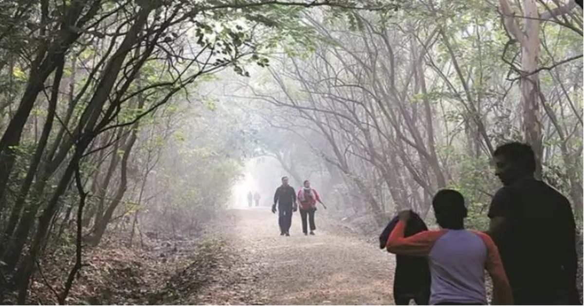 पुणे में बढ़ी सर्दी, रात के तापमान में तेज गिरावट के साथ गुलाबी ठंड ने दी दस्तक