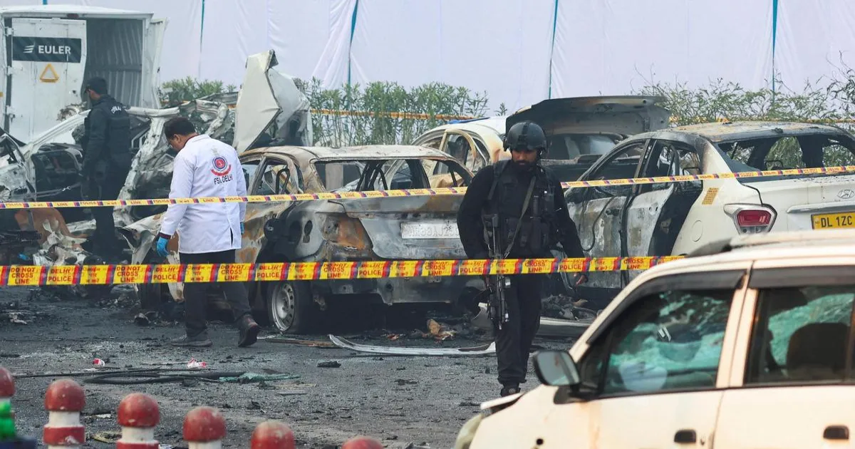 लाल क़िला के पास धमाके के मामले में दिल्ली पुलिस ने UAPA और विस्फोटक अधिनियम के तहत FIR दर्ज की