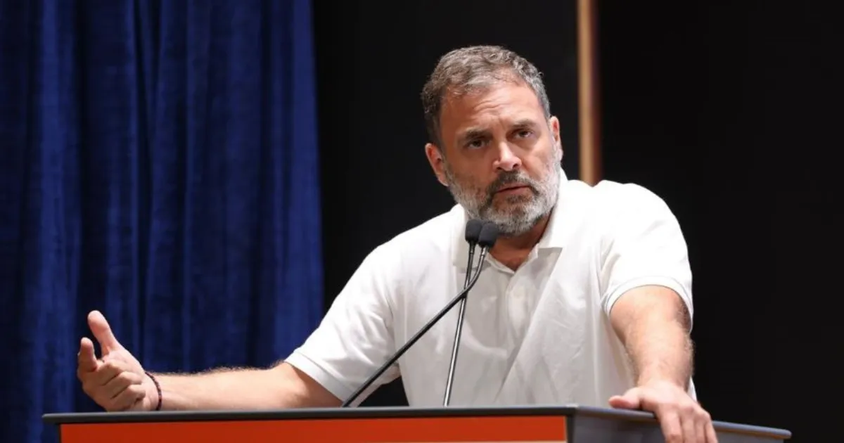 बीजेपी-आरएसएस शिक्षा और संस्थानों को कमजोर करने की साजिश कर रहे हैं: राहुल गांधी