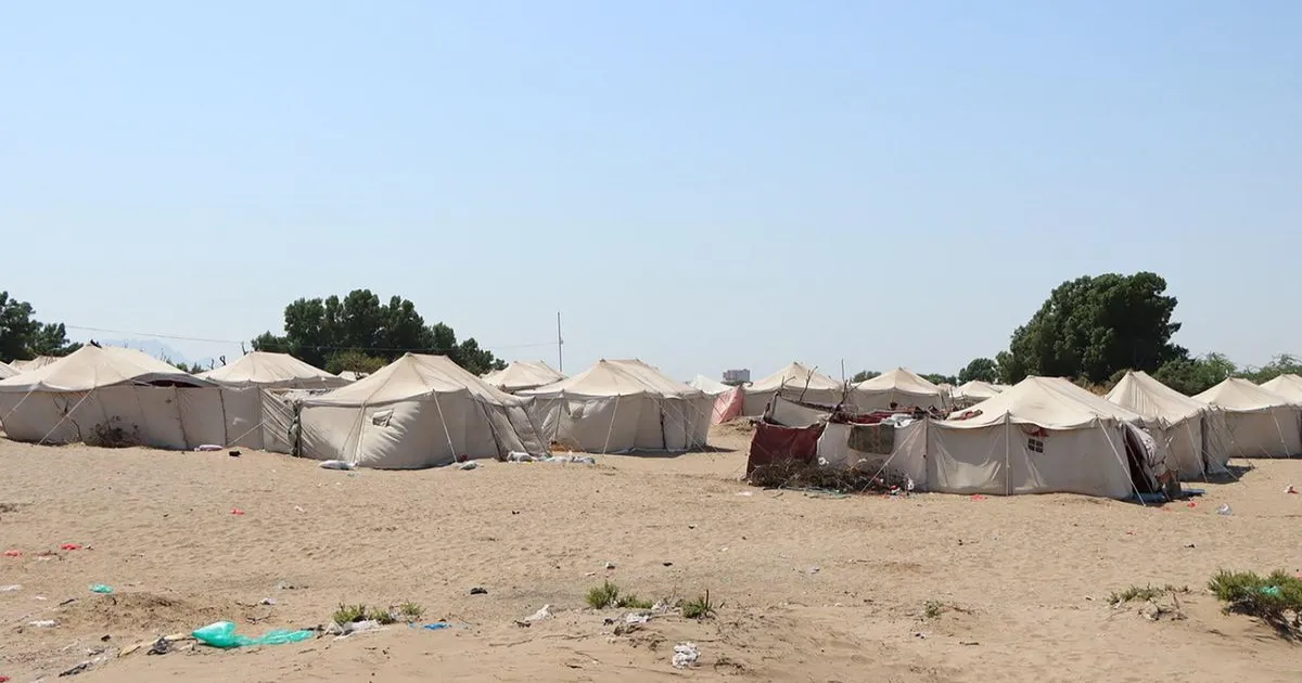 यूएई से अलगाववादियों को हथियार भेजे जाने के आरोप में सऊदी अरब ने यमन के मुकल्ला बंदरगाह पर बमबारी की