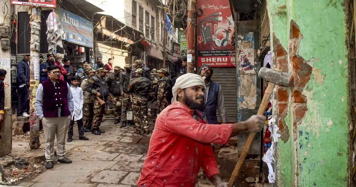 काशी के दाल मंडी क्षेत्र में तोड़फोड़ अभियान पर सपा का योगी सरकार पर हमला