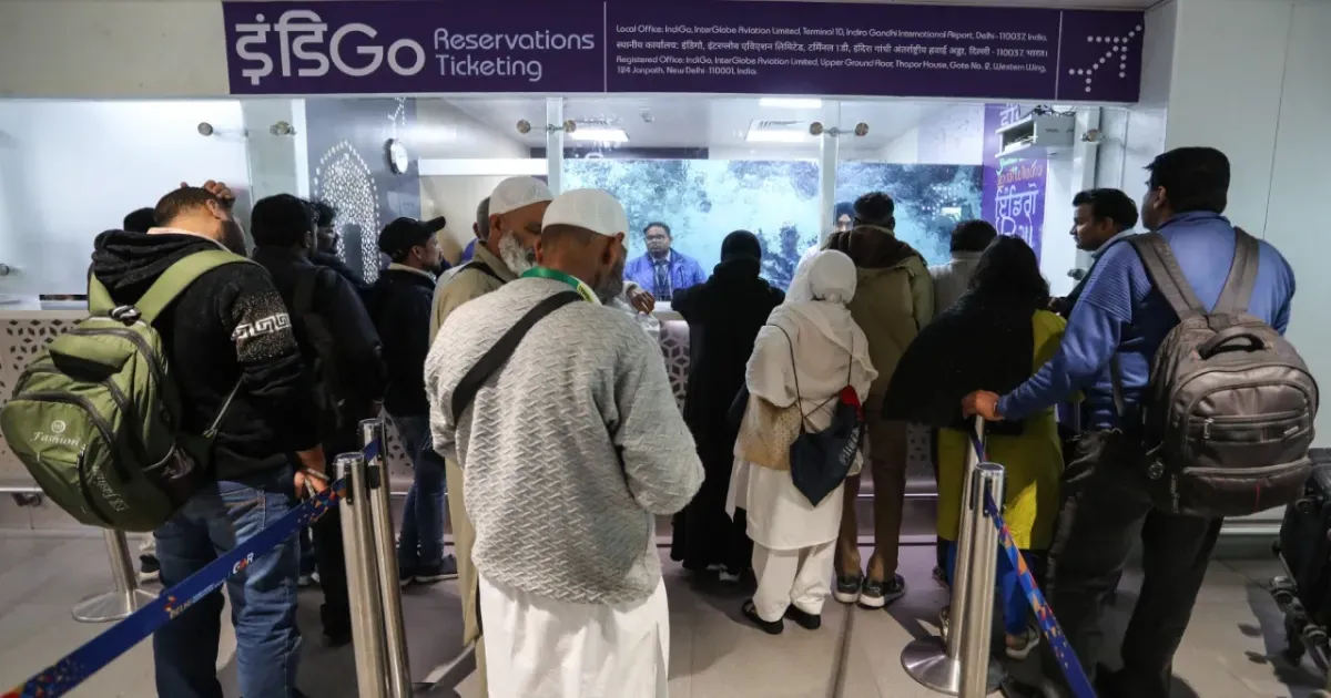 इंडिगो को नया झटका, दिसंबर 2025 में फ्लाइट रद्द करने पर CCI ने जांच का आदेश दिया