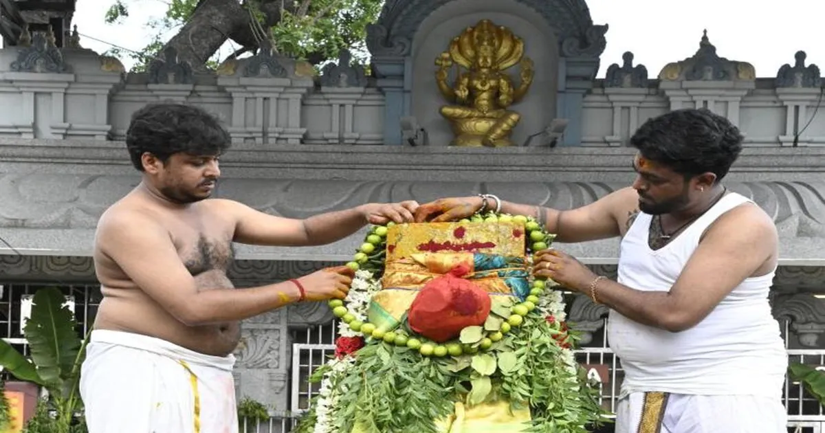 तिरुपति में गंगम्मा जात्रा की भव्य शुरुआत, पुष्पा फिल्म से फिर लोकप्रिय हुआ वेश बदलने का अनोखा रिवाज