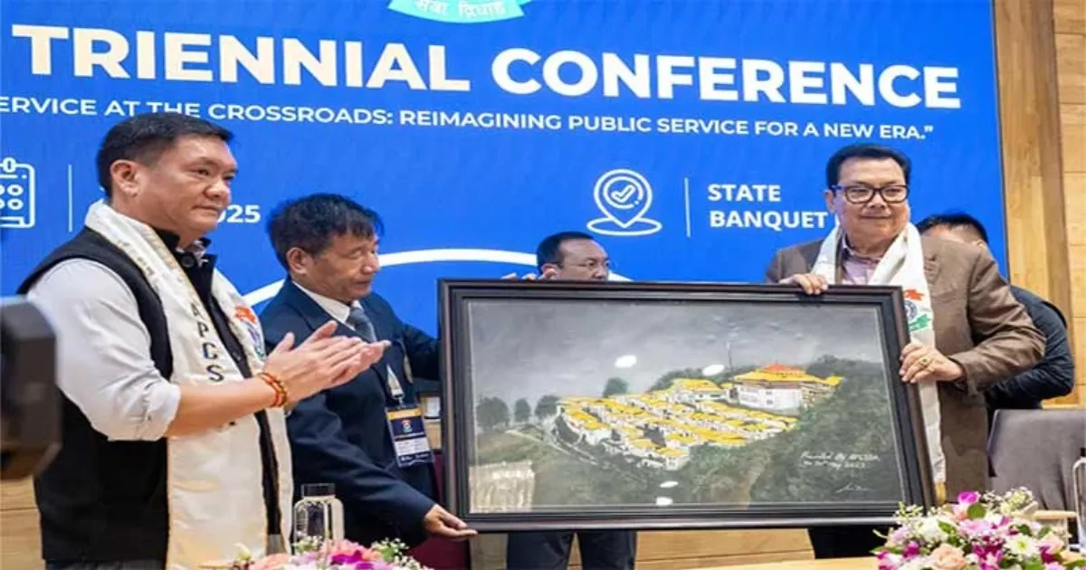 arunachal-cm-honors-civil-servants