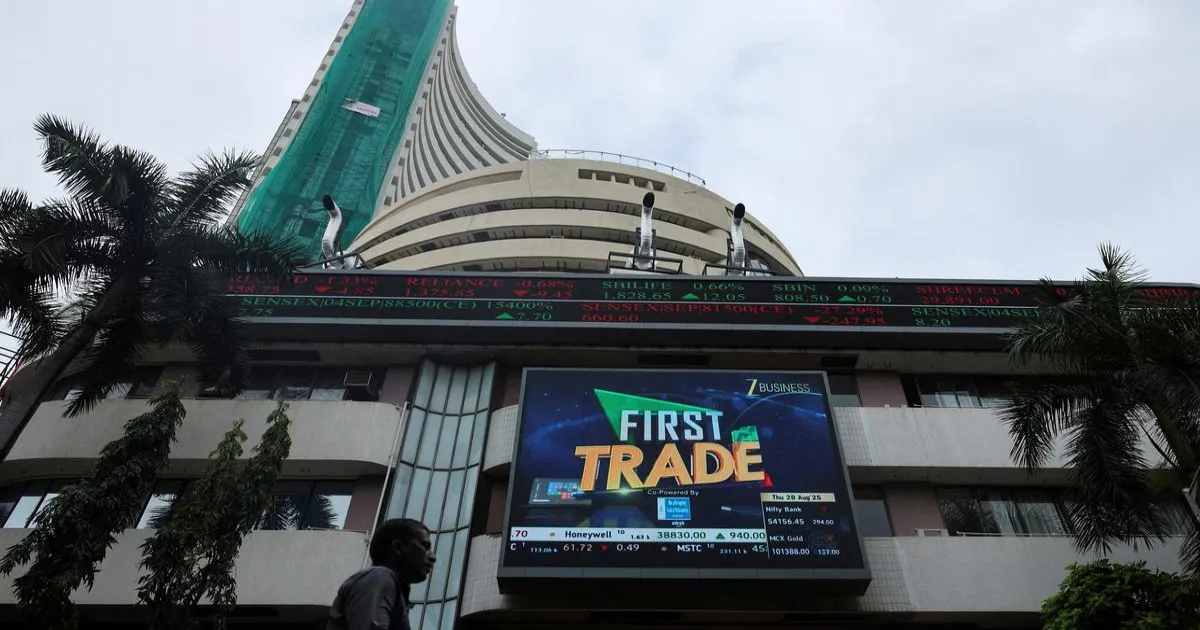 आईटी और बैंकिंग शेयरों में खरीदारी से सेंसेक्स में 583 अंकों की उछाल, निफ्टी 25,000 के पार बंद