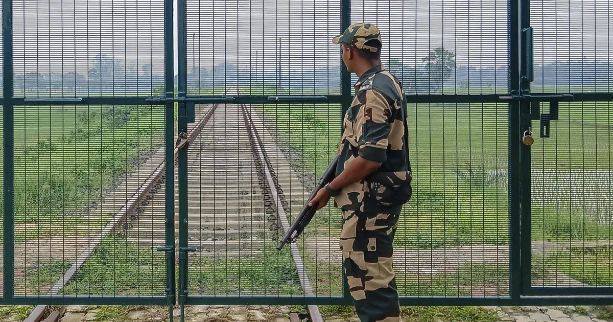 भारत से भागने की कोशिश में पकड़े गए 48 बांग्लादेशी घुसपैठिए