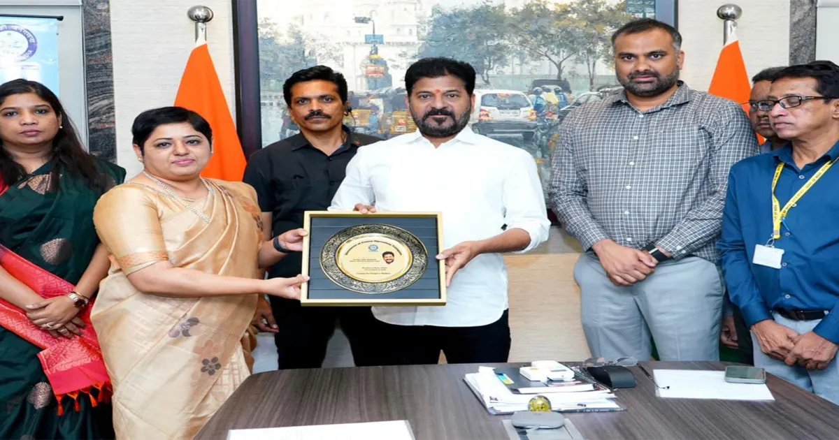 तेलंगाना सीएम रेवंत रेड्डी ने जनगणना 2027 स्व-गणना अभियान में लिया हिस्सा, जनता से जुड़ने की अपील