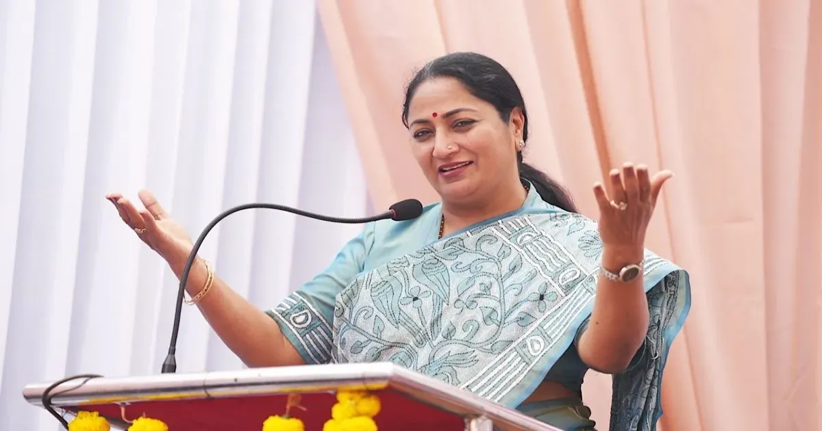 दिल्ली ने महिलाओं को सशक्त बनाने में नया कीर्तिमान स्थापित किया, 8 लाख से अधिक महिलाओं को पिंक सहेली स्मार्ट कार्ड प्रदान
