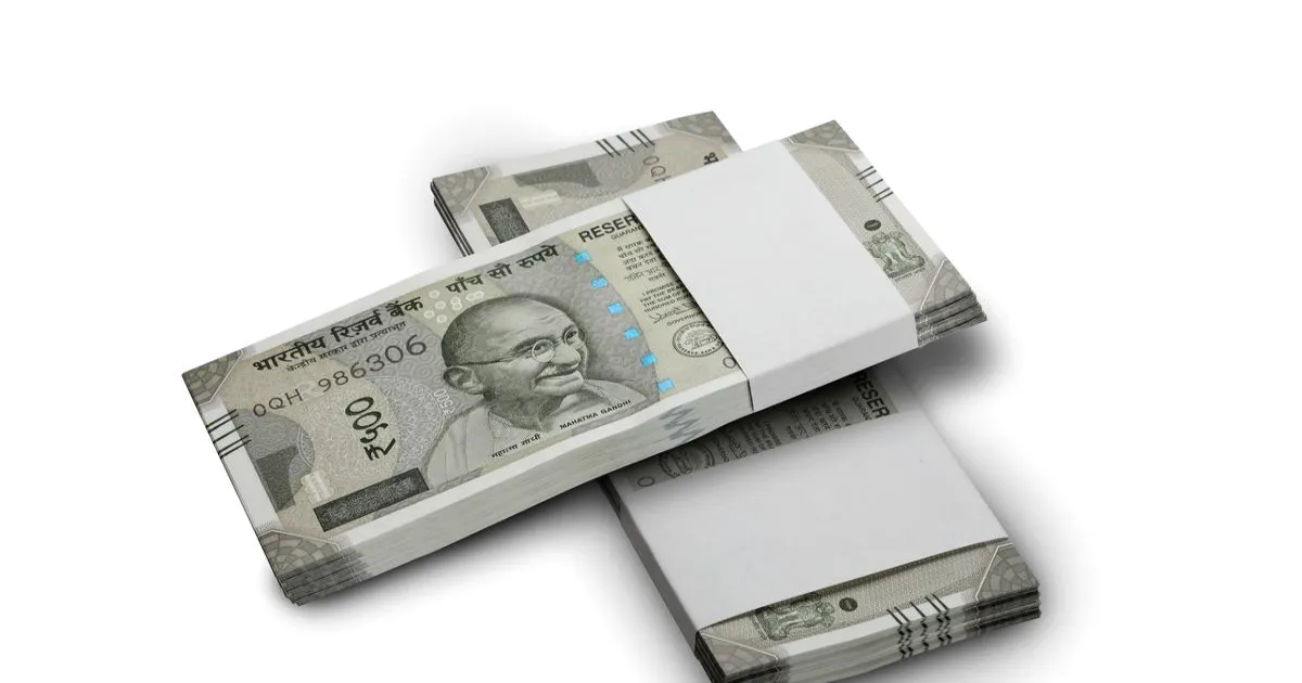rupee-falls-7-paise-usd-close-88.03