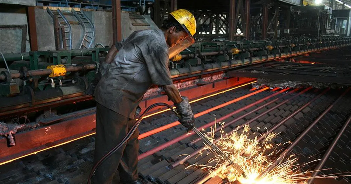 एंटीट्रस्ट जांच में टाटा, जेएसडब्ल्यू पर स्टील कार्टेल के आरोप, व्हाट्सऐप चैट और उत्पादन डेटा से मिली कड़ी