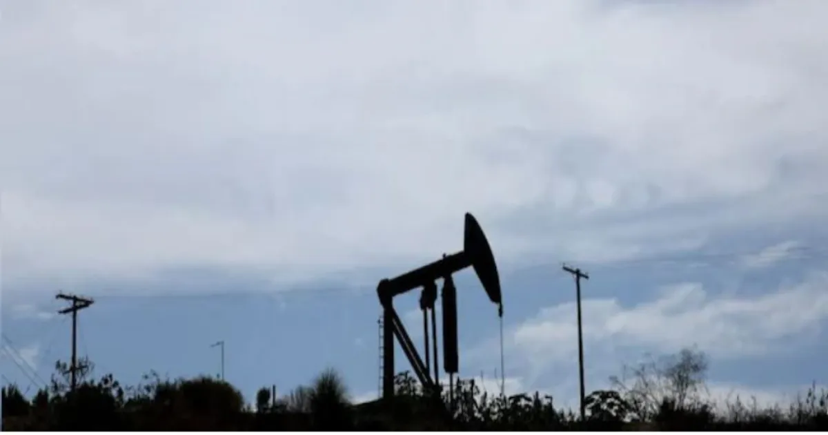 ईरान संकट: भारत में तेल आपूर्ति पर तत्काल असर नहीं, कीमतों में उतार-चढ़ाव की आशंका