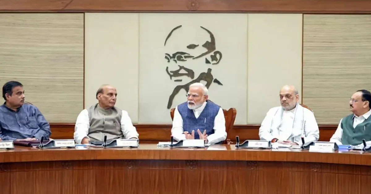 कैबिनेट का बड़ा फैसला: मदुरै एयरपोर्ट को अंतरराष्ट्रीय दर्जा, जल जीवन मिशन 2028 तक बढ़ाया गया