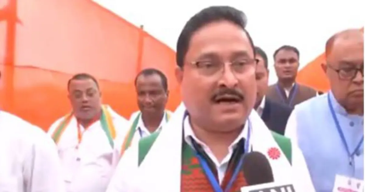 हम स्वदेशी मुद्दों की बात करते हैं, वे घुसपैठियों को बचाने की: असम भाजपा अध्यक्ष दिलीप सैकिया ने कांग्रेस पर कसा तंज