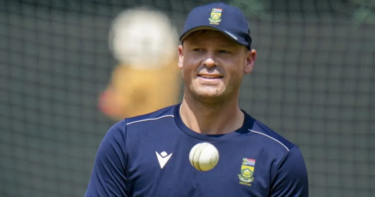 लखनऊ सुपर जायंट्स को झटका, वानिंदु हसरंगा बाहर; जॉर्ज लिंडे टीम में शामिल