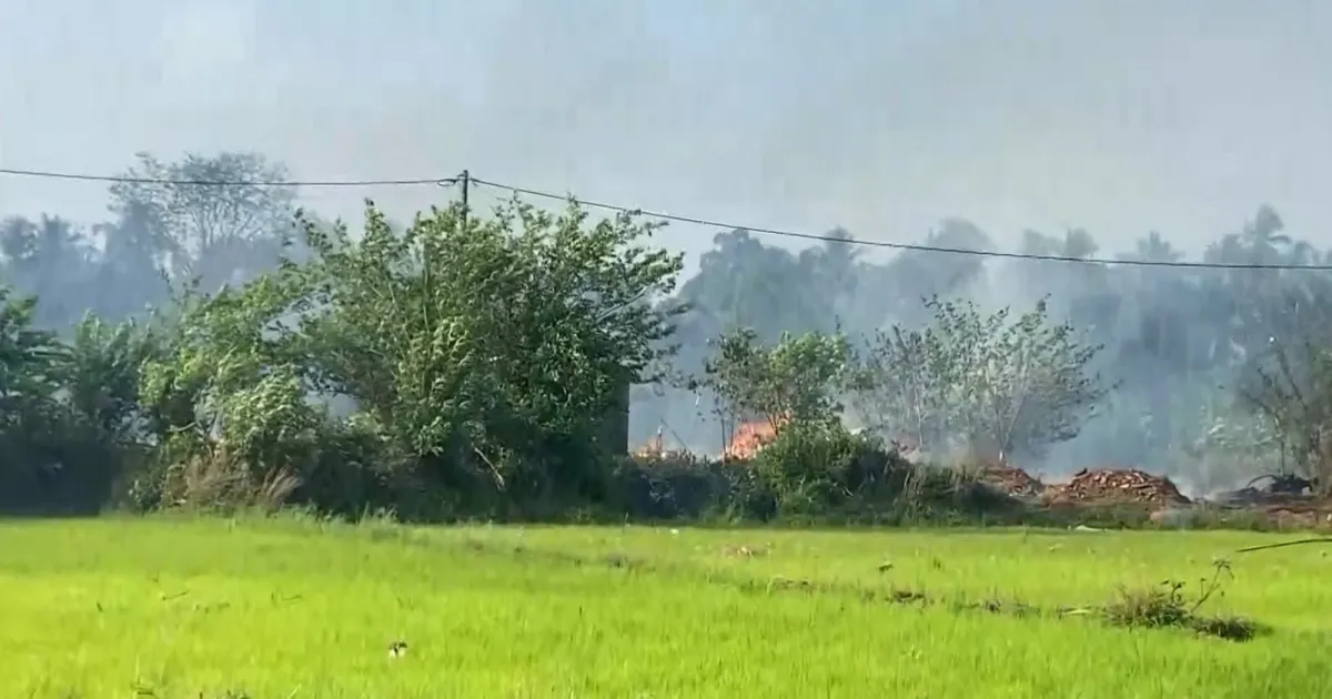 प्रधानमंत्री नरेंद्र मोदी ने केरल में आग हादसे में हुई जान की क्षति पर शोक व्यक्त किया, मृतकों के परिजनों को 2 लाख रुपये की अनुग्रह राशि