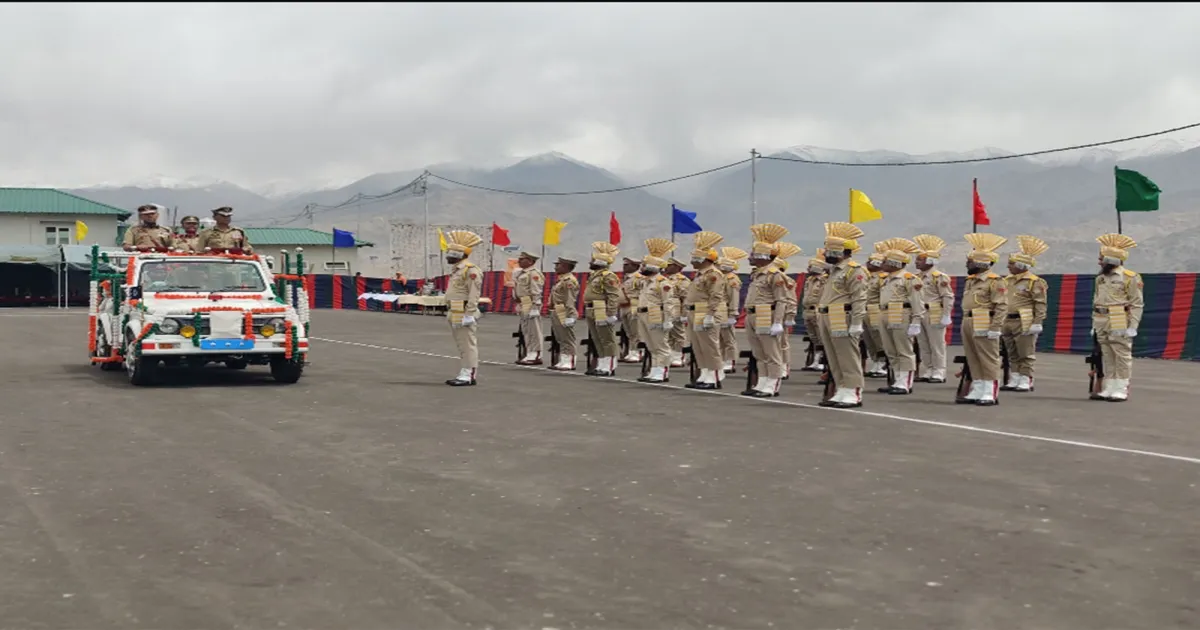 लद्दाख पुलिस अकादमी में प्री-प्रमोशनल कोर्स की पासिंग आउट परेड आयोजित