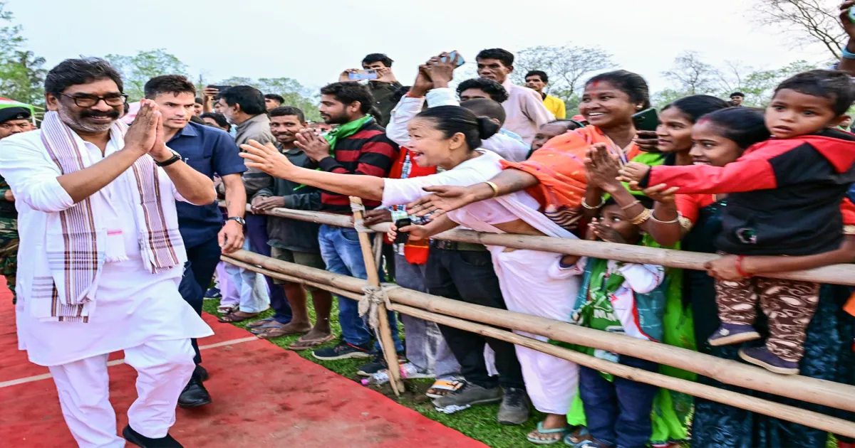 भीषण गर्मी के बीच झारखंड में पेयजल आपूर्ति सुनिश्चित करने के सीएम हेमंत सोरेन के सख्त निर्देश
