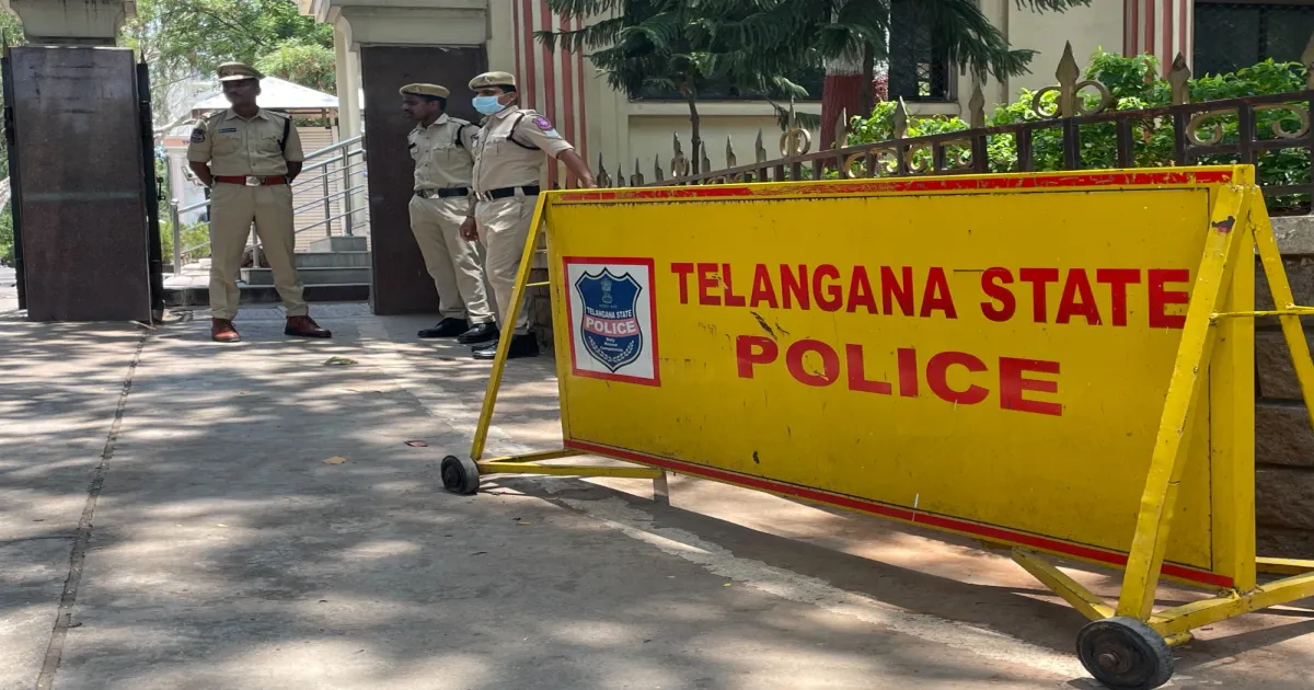 हैदराबाद: आईपीएस प्रशिक्षु पर उत्पीड़न, मारपीट और ब्लैकमेल के आरोप, एफआईआर दर्ज