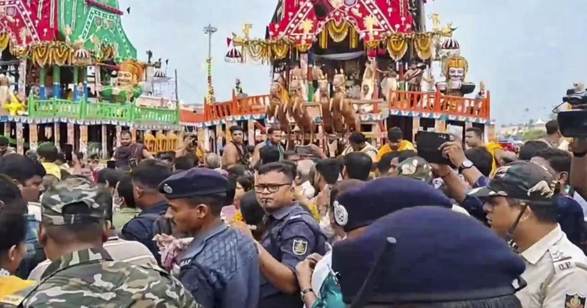 पुरी रथयात्रा भगदड़ मामला: ओडिशा सरकार ने सात पुलिस अधिकारियों और एक निजी कंपनी के खिलाफ कार्रवाई के आदेश दिए