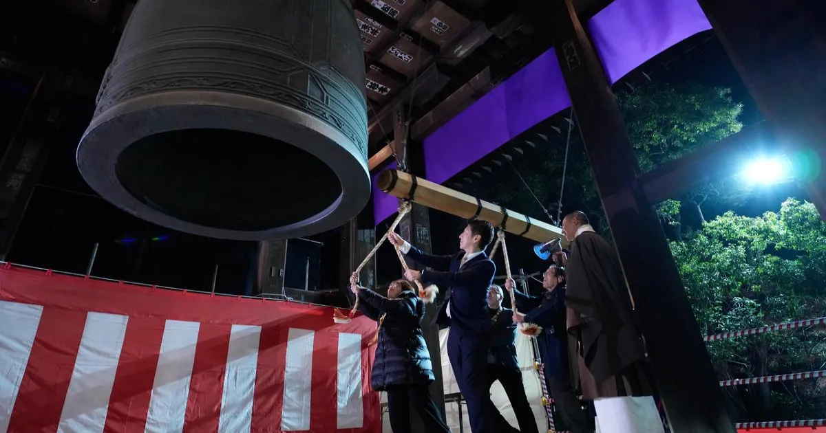 नववर्ष 2026 का स्वागत: जापान और दक्षिण कोरिया में घंटानाद, दुनिया भर में जश्न और कड़ी सुरक्षा