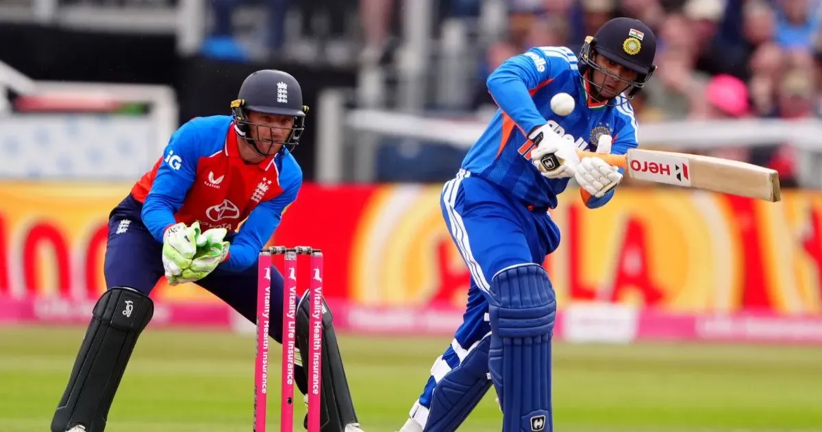 IND vs ENG: दूसरे टी20 में भारत को शुरुआती झटके, इंग्लैंड मैच पर पकड़ मजबूत करने की कोशिश में