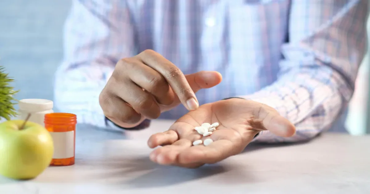 नींद के लिए मेलाटोनिन: डॉक्टर ने बताया लंबे समय तक सेवन के संभावित दुष्प्रभाव